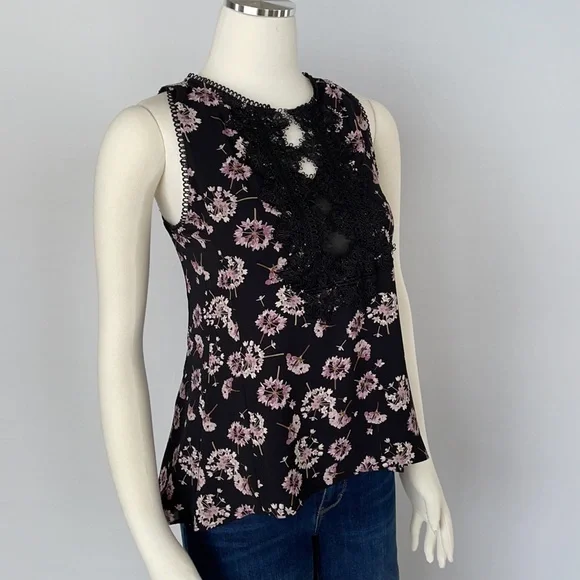 NWOT WHBM Floral Lace Print Top Size XS Petite - Picture 13 of 16